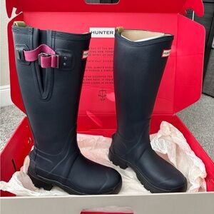 Hunter BALMORAL ADJ TEC SOLE TALL Women's Navy Rain Boots with Pink Accents
